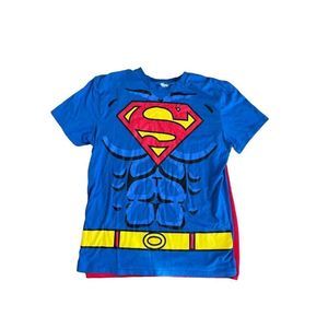 superman t-shirt with removable cape